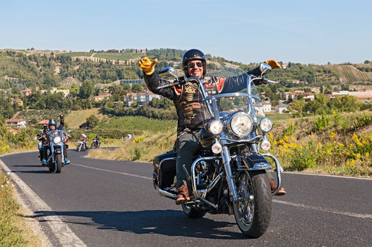 motorcyclists-on-road-trip