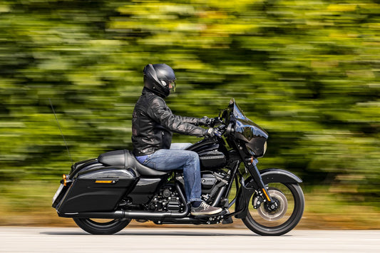 riding-a-harley-davidson-motorcycle