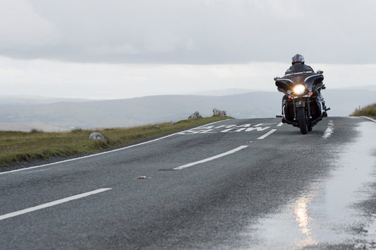 riding-harley-davidson-motorcycle