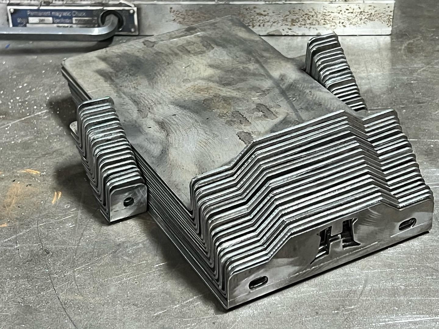 Holstein Designs Amp Installation Products Holstein Designs 15-up Road Glide Amp Bracket