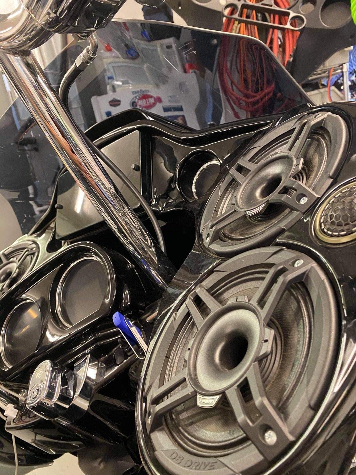 Speed Rings Radio Installation Parts Roadie Splash Covers for Harley Davidson